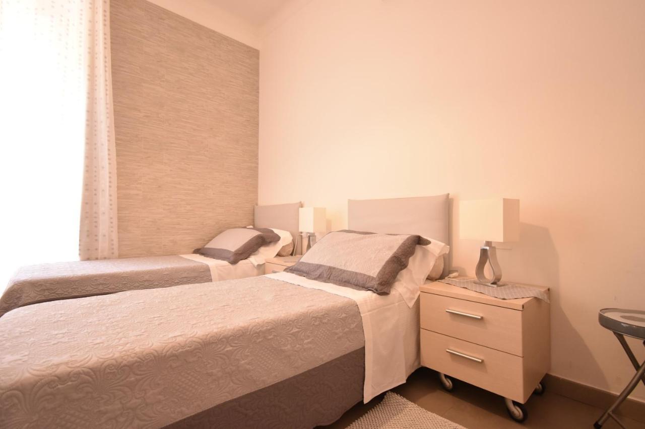 Affittacamere E Appartamenti - Rent Rooms And Apartments Le Camere Nel Corso - Adults Only La Spezia Exterior photo